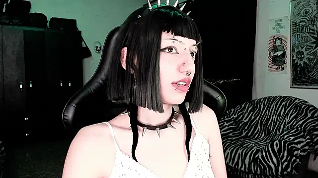 roxy toxic online show from February 4, 1:00 am