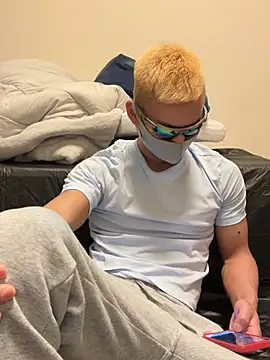 ki--kun online show from April 26, 12:03 pm