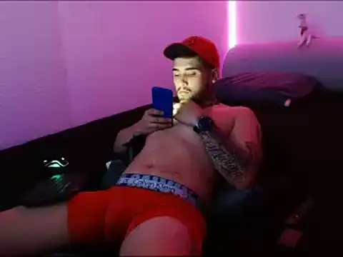 Snapshot of Lliam_2 chatting on January 25, 1:30 pm Lliam 2 online show from January 25, 1:30 pm