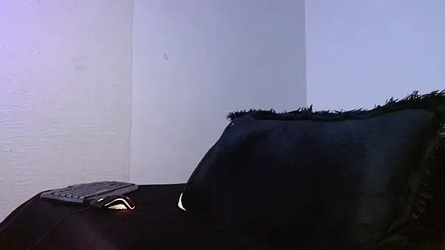 Snapshot of Lliam_2 chatting on September 17, 5:53 am Lliam 2 online show from September 17, 5:53 am