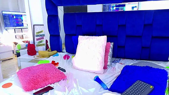 adry moris online show from March 2, 12:31 am