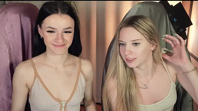 Snapshot of katt__y chatting on February 2, 3:28 pm katt y online show from February 2, 3:28 pm