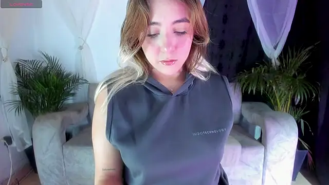 Snapshot of Freydis18 chatting on October 14, 3:51 am Freydis18 online show from October 14, 3:51 am