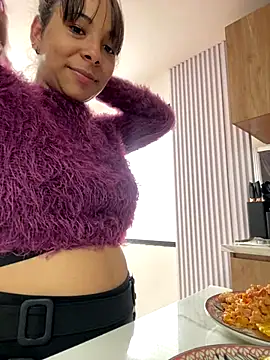 Snapshot of Freydis18 chatting on November 29, 3:26 pm Freydis18 online show from November 29, 3:26 pm