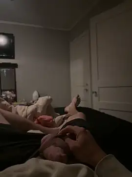 biggzee6 online show from April 25, 6:49 am