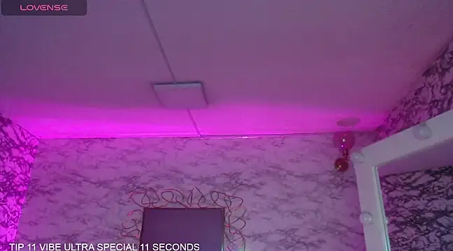 Skye Little v online show from March 12, 1:40 pm