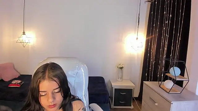 Nicole Foxx  online show from February 16, 1:36 am