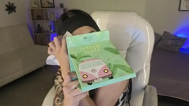 Nicole Foxx  online show from October 12, 6:18 pm