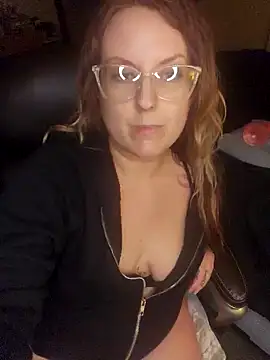 TattedMamaXOXO online show from February 3, 4:57 am