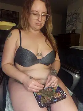 TattedMamaXOXO online show from February 24, 3:09 pm