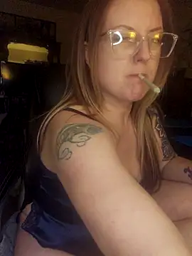 TattedMamaXOXO online show from March 23, 4:38 am