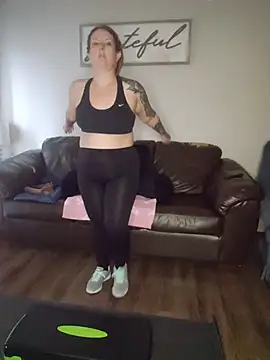 TattedMamaXOXO online show from November 19, 6:30 pm