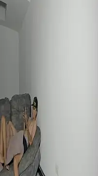 hotlittleones18 online show from October 25, 2:19 am