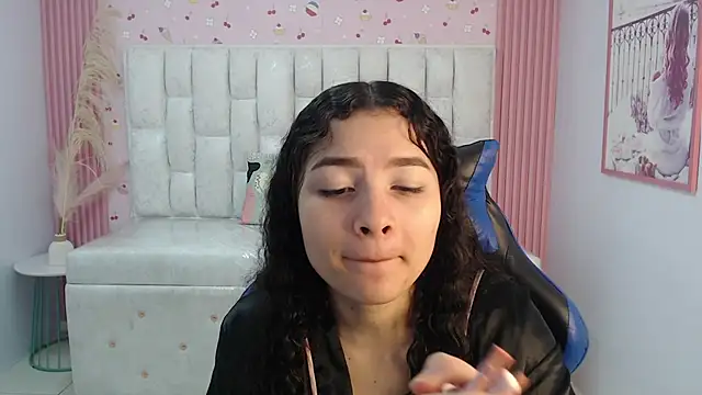 shalon diaz s online show from October 8, 1:31 pm