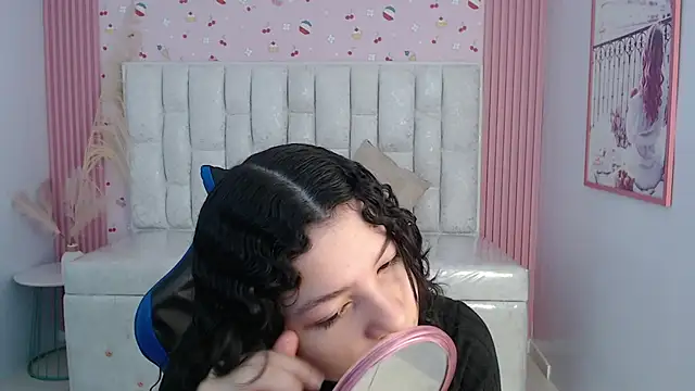 shalon diaz s online show from October 30, 1:12 pm