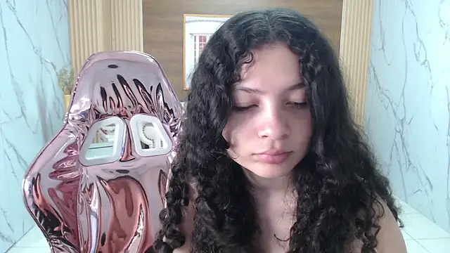 shalon diaz s online show from November 20, 1:11 pm