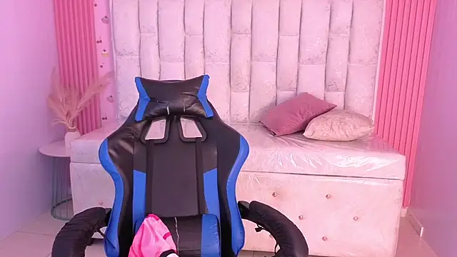 shalon diaz s online show from March 3, 1:12 am