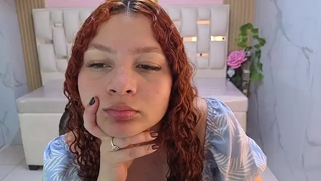 shalon diaz s online show from April 22, 8:32 pm