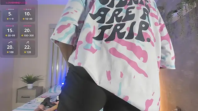 Liincostelloo online show from March 10, 7:40 pm