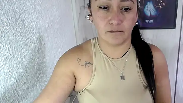 JULIANAWET69 online show from February 19, 10:06 pm