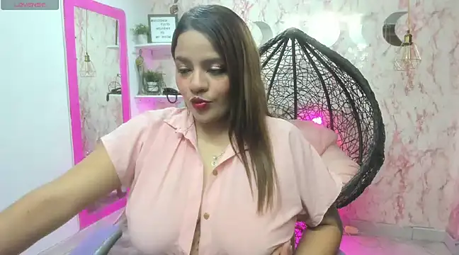 Snapshot of victoria__floyd chatting on January 28, 7:42 pm victoria floyd online show from January 28, 7:42 pm