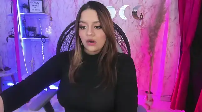 Snapshot of victoria__floyd chatting on February 12, 7:35 pm victoria floyd online show from February 12, 7:35 pm