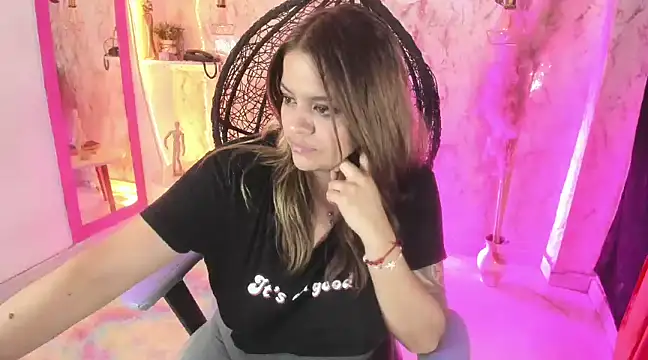 Snapshot of victoria__floyd chatting on February 27, 8:50 am victoria floyd online show from February 27, 8:50 am