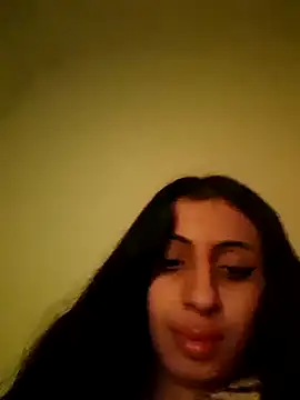 Snapshot of majdolin78 chatting on January 18, 8:30 pm majdolin78 online show from January 18, 8:30 pm