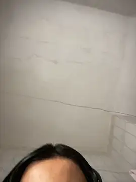 Snapshot of majdolin78 chatting on February 24, 10:59 am majdolin78 online show from February 24, 10:59 am