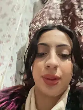 Snapshot of majdolin78 chatting on December 4, 10:57 am majdolin78 online show from December 4, 10:57 am