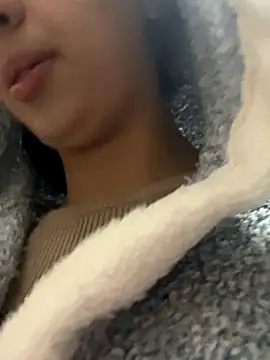 Snapshot of majdolin78 chatting on January 5, 6:33 pm majdolin78 online show from January 5, 6:33 pm