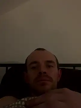 Snapshot of wyattstone chatting on January 17, 4:50 am wyattstone online show from January 17, 4:50 am