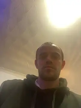 Snapshot of wyattstone chatting on February 3, 10:37 pm wyattstone online show from February 3, 10:37 pm