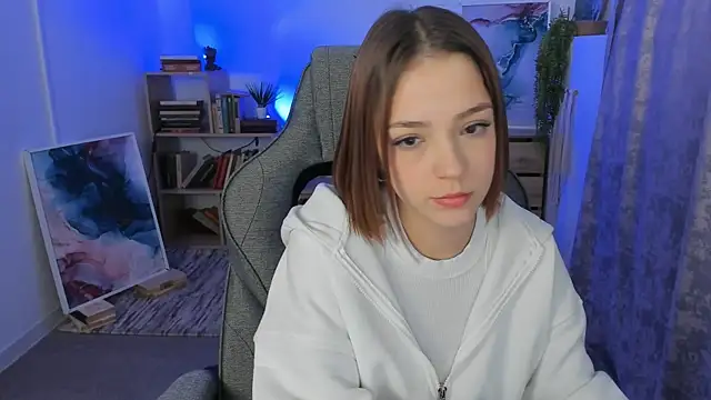 PamBeesly online show from October 7, 7:49 am