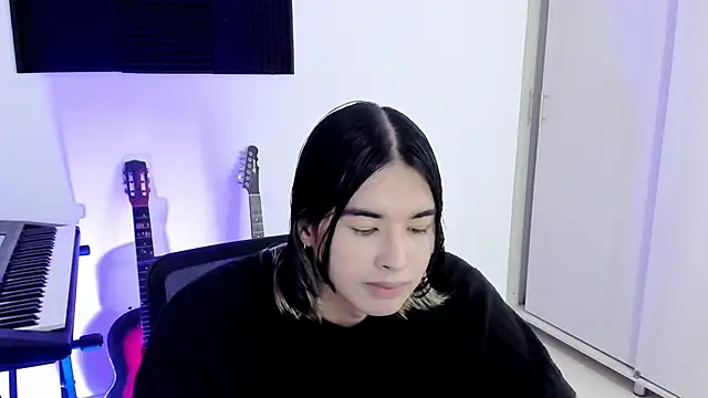 JordiWilld online show from October 28, 11:40 pm