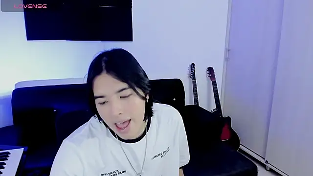 JordiWilld online show from April 14, 11:55 pm