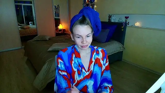 ReginaSparkle online show from March 5, 3:08 am