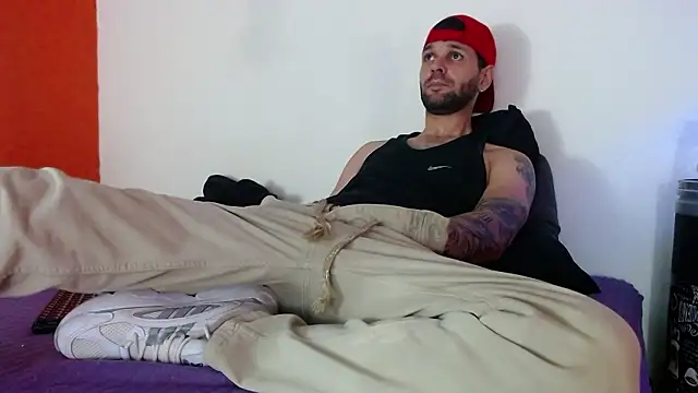 Cristian white online show from March 10, 10:59 pm