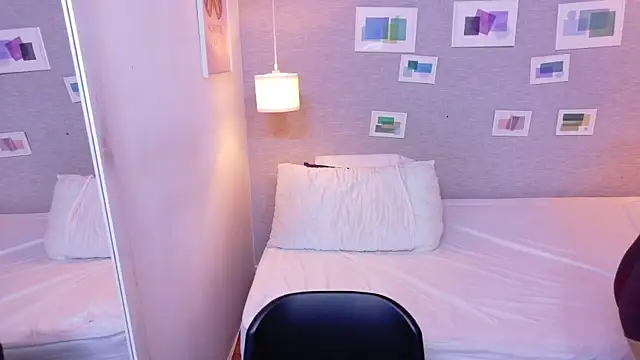 tinyy whore18 online show from April 15, 2:13 pm