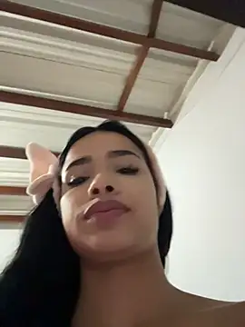 Bella Smiith  online show from November 6, 9:48 pm