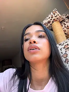 Bella Smiith  online show from November 25, 3:56 pm