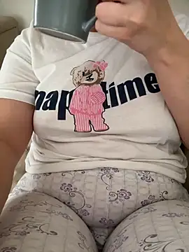 Snapshot of haskadin chatting on October 24, 12:23 pm haskadin online show from October 24, 12:23 pm