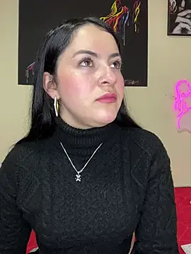 Emmie Hot online show from March 3, 12:05 pm