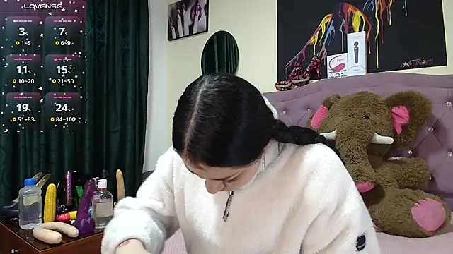 Emmie Hot online show from October 23, 12:04 pm