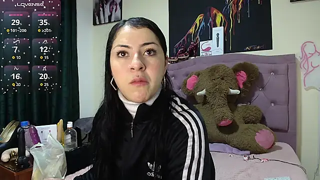 Emmie Hot online show from December 2, 12:10 pm