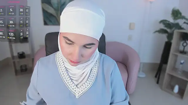 Snapshot of Ayha_khalaf chatting on November 9, 1:04 am Ayha khalaf online show from November 9, 1:04 am