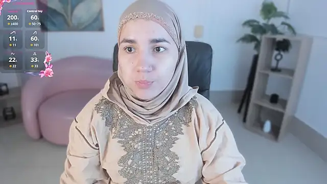 Snapshot of Ayha_khalaf chatting on November 15, 1:03 am Ayha khalaf online show from November 15, 1:03 am