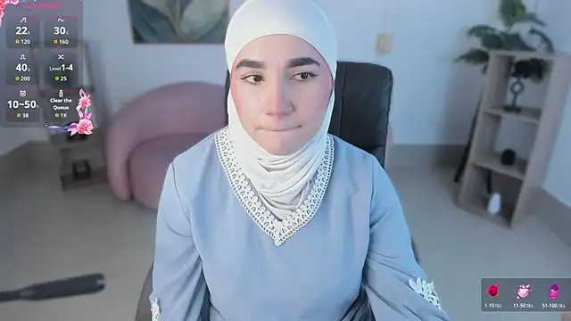 Snapshot of Ayha_khalaf chatting on November 16, 1:11 am Ayha khalaf online show from November 16, 1:11 am