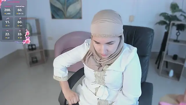 Snapshot of Ayha_khalaf chatting on November 20, 1:17 am Ayha khalaf online show from November 20, 1:17 am