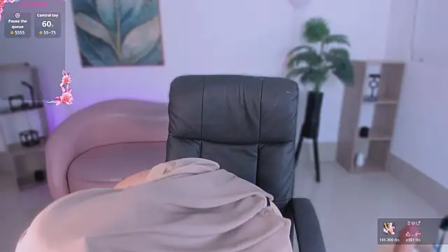 Ayha khalaf online show from February 12, 4:07 am